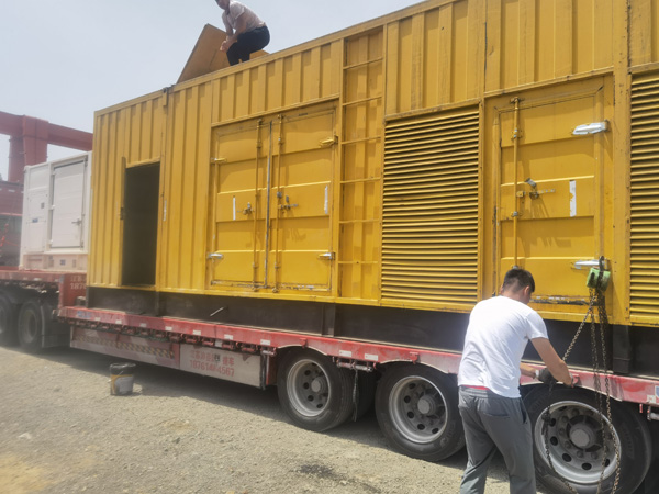 澄海除了负载情况和发动机维护，还有哪些因素会影响 200kw 柴油发电机的油耗？