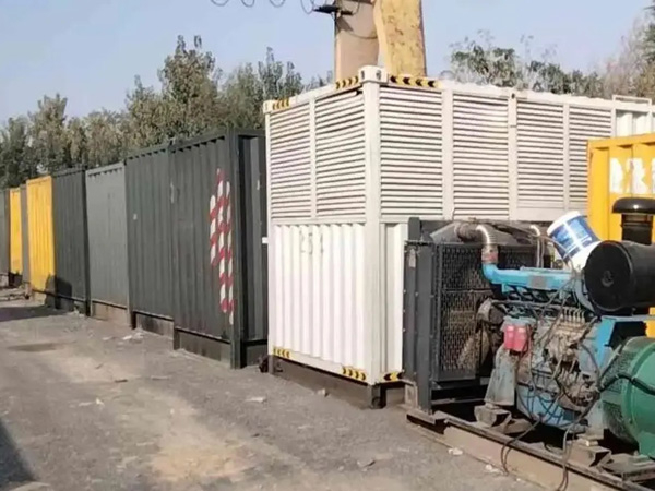 澄海200KW柴油发电机机组每小时油耗是多少？